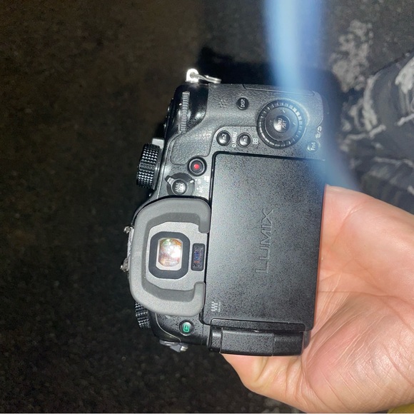 LUMIX camera Wi-Fi Bluetooth 4k works amazing brand new 1350 I want 500obo - Picture 6 of 6